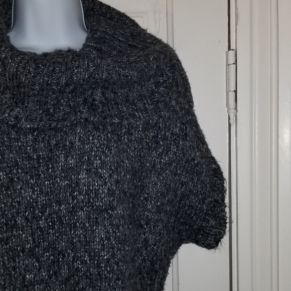 2/$20 Mac & Jac Big comfy sweater size medium - Picture 2 of 5
